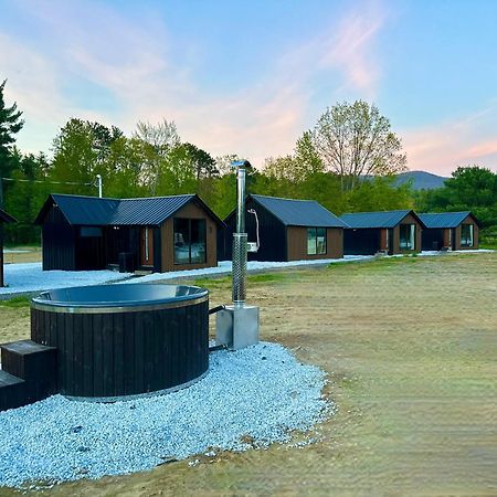 Emrose Luxury Cabins Brandon Экстерьер фото