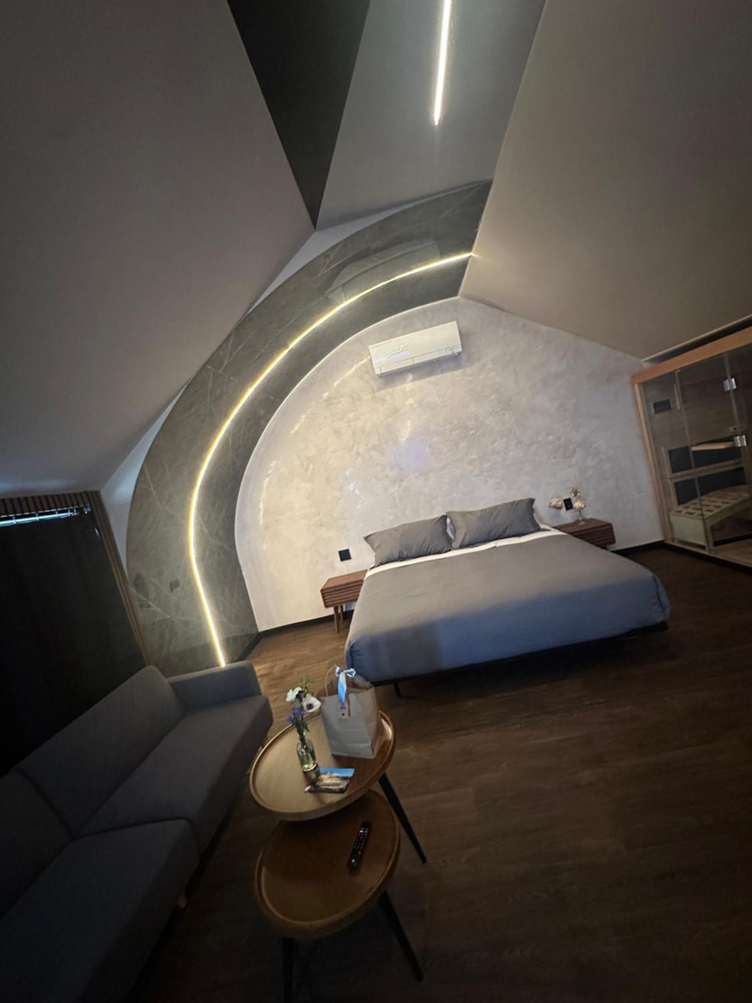 Emrose Luxury Cabins Brandon Номер фото