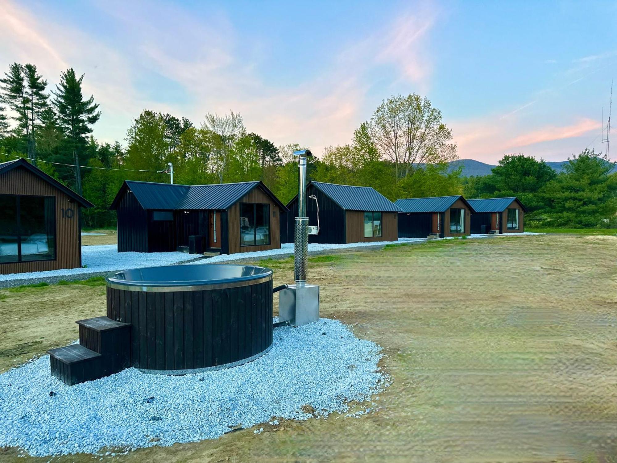 Emrose Luxury Cabins Brandon Экстерьер фото